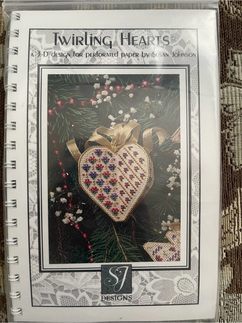 SJ Designs Twirling Trees & Hearts Perforated Paper and Bead 3D Ornament Kits